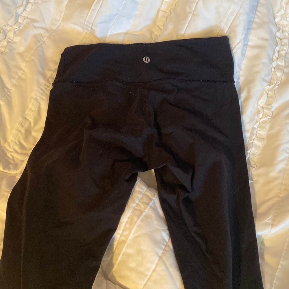 Black lululemon leggings
